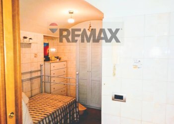 Camera / camera da letto - Quadrilocale Via Santa Teresa Degli Scalzi, Napoli - foto 19