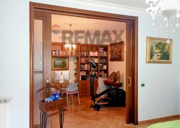 Hall / corridoio - Quadrilocale Via Santa Teresa Degli Scalzi, Napoli - foto 19