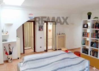 Camera / camera da letto - Quadrilocale Via Santa Teresa Degli Scalzi, Napoli - foto 11