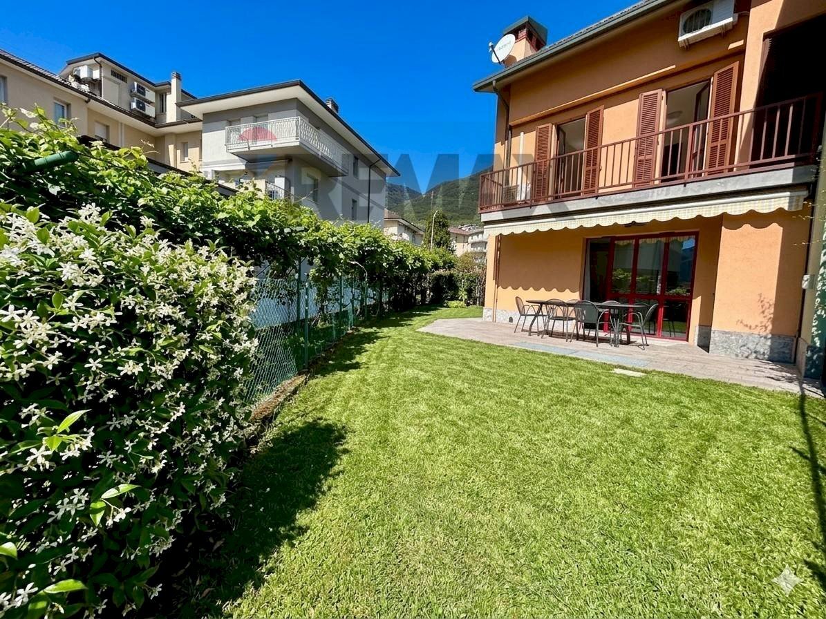 Giardino - Villa via Jan Palach
15, Costa Volpino - foto 2