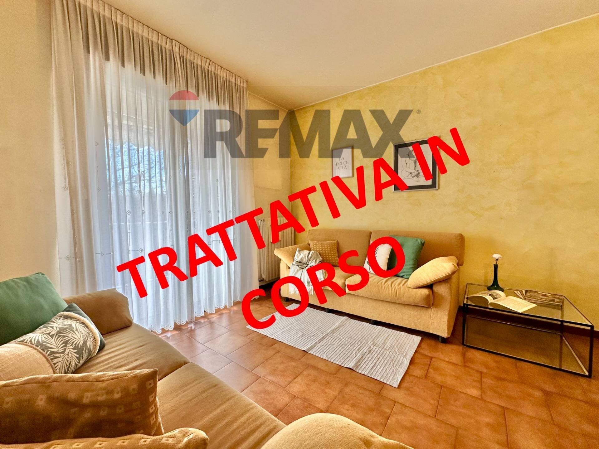 Soggiorno - Four-room apartment PIAZZA MADONNA DELLE NEVI
 
17, Seriate - photo 1