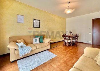 Sala da pranzo - Quadrilocale PIAZZA MADONNA DELLE NEVI
 
17, Seriate - foto 3