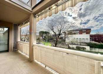 Balcone - Quadrilocale PIAZZA MADONNA DELLE NEVI
 
17, Seriate - foto 10