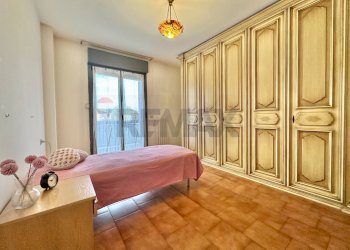 Camera / camera da letto - Quadrilocale PIAZZA MADONNA DELLE NEVI
 
17, Seriate - foto 15