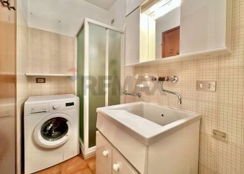 Lavanderia / Bagno - Quadrilocale PIAZZA MADONNA DELLE NEVI
 
17, Seriate - foto 24