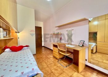 Camera / camera da letto - Quadrilocale PIAZZA MADONNA DELLE NEVI
 
17, Seriate - foto 27