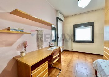 Camera / camera da letto - Quadrilocale PIAZZA MADONNA DELLE NEVI
 
17, Seriate - foto 28