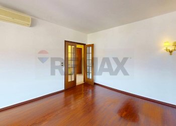 Stanza vuota - Apartment Via Alpago Novello
11, Belluno - photo 13