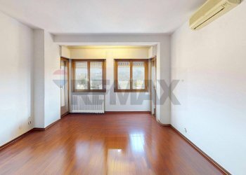 Stanza vuota - Apartment Via Alpago Novello
11, Belluno - photo 16