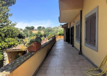 Balcone - Villa Via della Tenutella
 
74, Albano Laziale - photo 30