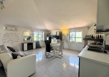 Sala da pranzo - Villa Via della Tenutella
 
74, Albano Laziale - photo 112