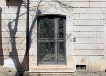 Edificio all\'aperto - Commercial Premises Corso Pietro Giannone
 
190, Foggia - photo 1