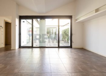 Stanza vuota - Attico Via Trento
 
41, Parma - foto 9