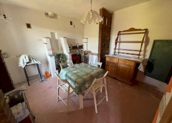 Sala da pranzo - Casa semi indipendente Via della Torre Boveglio, Villa Basilica - foto 11