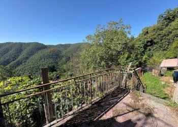 Vista delle montagne - Casa semi indipendente Via della Torre Boveglio, Villa Basilica - foto 15