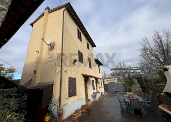 Edificio all\'aperto - Casa semi indipendente Via di Cerasomma  Cerasomma
 
1065, Lucca - foto 2