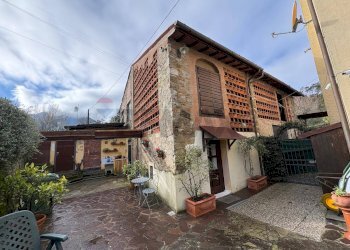 Casa all\'aperto - Casa semi indipendente Via di Cerasomma  Cerasomma
 
1065, Lucca - foto 4