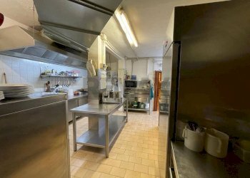 Cucina - Locale Commerciale Bagni di Lucca - foto 5