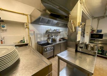 Cucina - Locale Commerciale Bagni di Lucca - foto 6