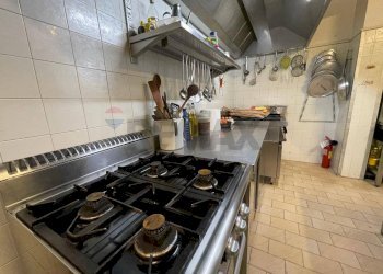 Cucina - Locale Commerciale Bagni di Lucca - foto 7