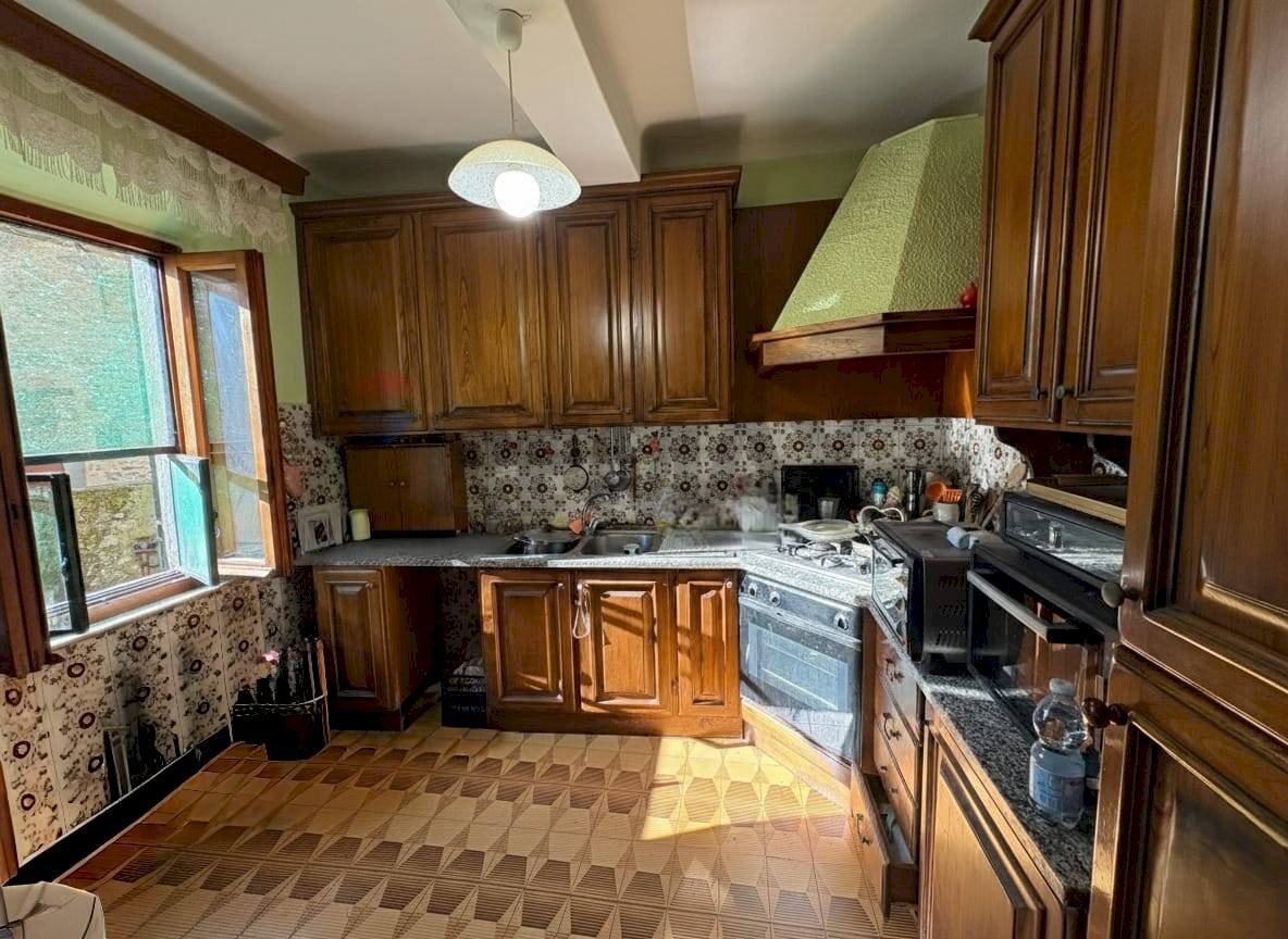 Cucina - Casa semi indipendente via ruga palleggio
02, Bagni di Lucca - foto 3