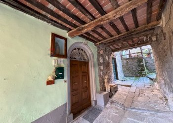 Ricezione / Lobby - Casa semi indipendente via ruga palleggio
 
02, Bagni di Lucca - foto 2