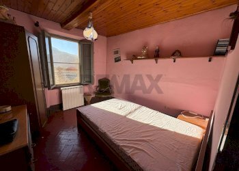 Camera / camera da letto - Casa semi indipendente via ruga palleggio
 
02, Bagni di Lucca - foto 7