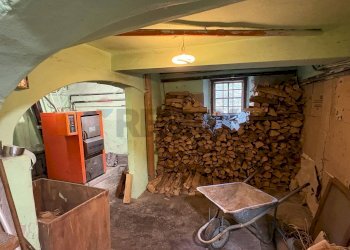 Stanza vuota - Casa semi indipendente via ruga palleggio
 
02, Bagni di Lucca - foto 13