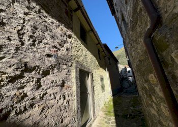 Edificio all\'aperto - Casa semi indipendente via ruga palleggio
 
02, Bagni di Lucca - foto 14