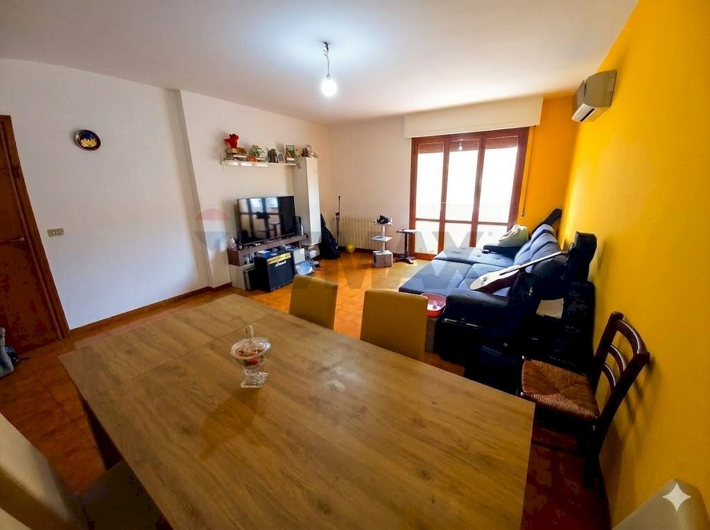 Sala da pranzo - Appartamento Borgo a Mozzano - foto 2