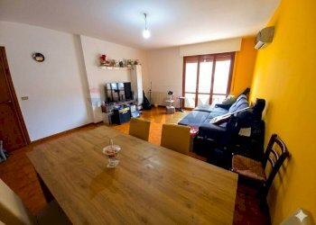 Sala da pranzo - Appartamento Borgo a Mozzano - foto 2