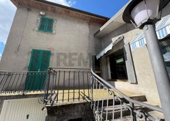 Terrazza - Casa semi indipendente Via Nazionale Popiglio
 
123, San Marcello Piteglio - foto 2