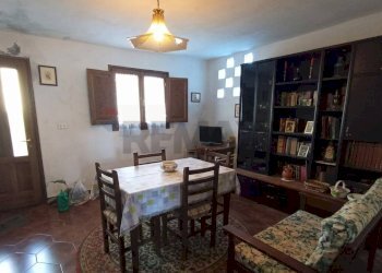 Sala da pranzo - Casa indipendente via della torre
 
53, Villa Basilica - foto 4