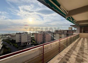 Balcone - Attic Quartiere Diaz
 
110, Viareggio - photo 3