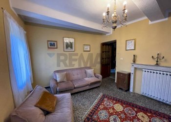 Soggiorno - Casa indipendente Borgo a Mozzano - foto 4