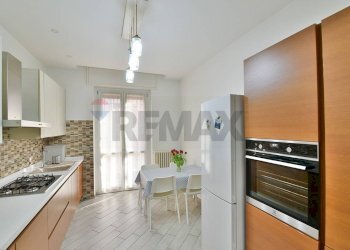 Cucina - Trilocale Via Vincenzo Bellini
 
24, Barlassina - foto 5