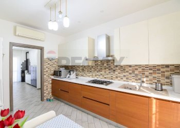 Cucina - Trilocale Via Vincenzo Bellini
 
24, Barlassina - foto 8