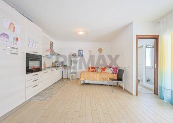 Soggiorno - Monolocale Via Giorgio Rodocanacchi, Fiumicino - foto 2