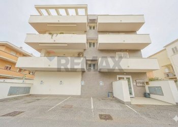 Edificio all\'aperto - Monolocale Via Giorgio Rodocanacchi, Fiumicino - foto 30