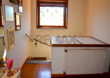 Scale - Villa Via Arturo Pompeato Luchini, Fiumicino - foto 14