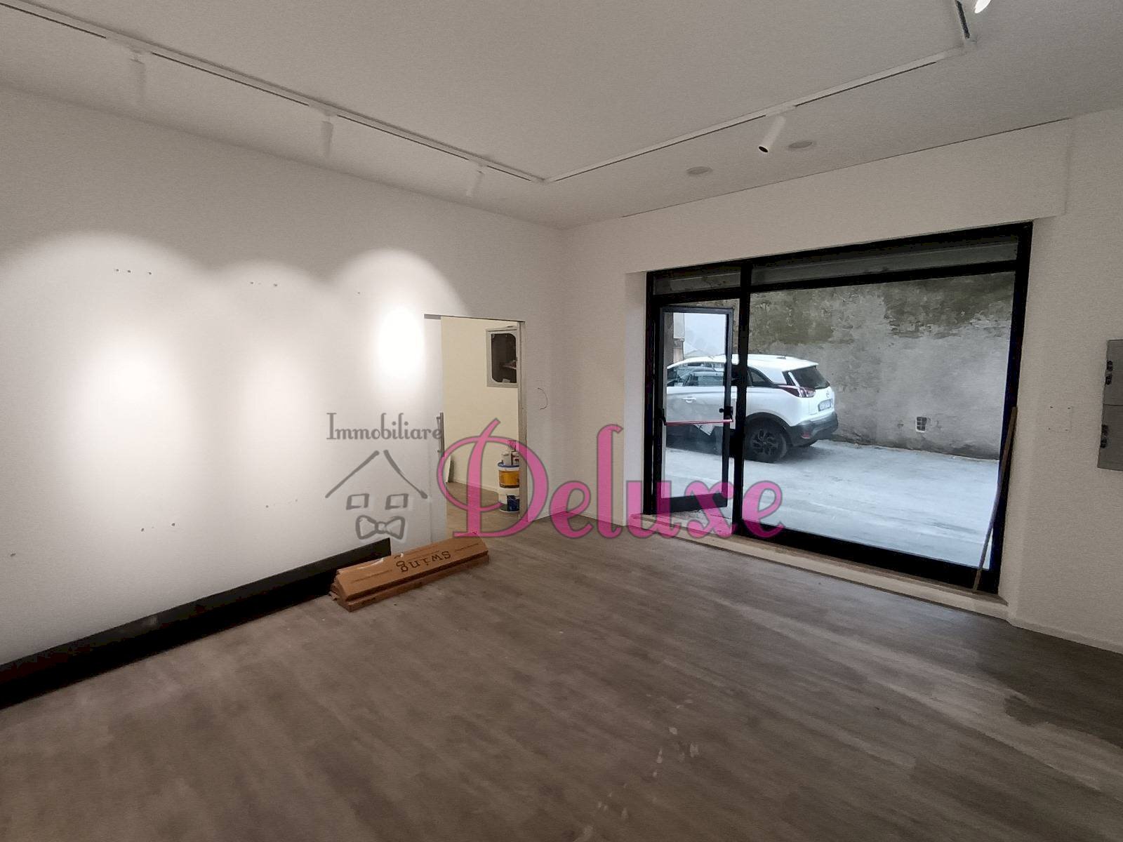 Foto 1 - Locale Commerciale via Roma, Macerata - foto 1