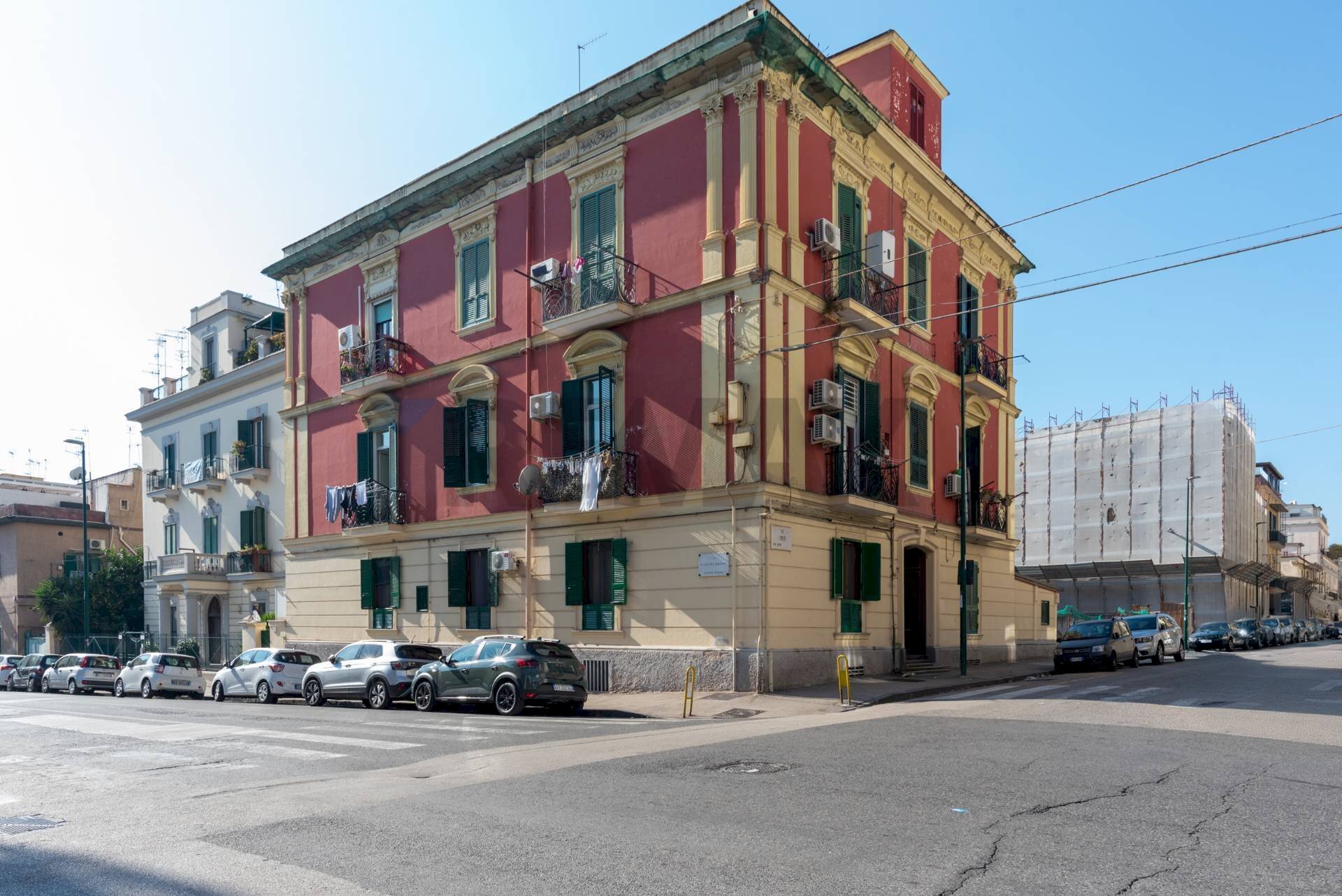Edificio all\'aperto - Trilocale Via Eurialo
 
17A, Napoli - foto 1