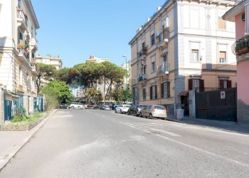 Edificio all\'aperto - Trilocale Via Eurialo
 
17A, Napoli - foto 3