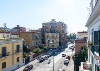 Edificio all\'aperto - Trilocale Via Eurialo
 
17A, Napoli - foto 11