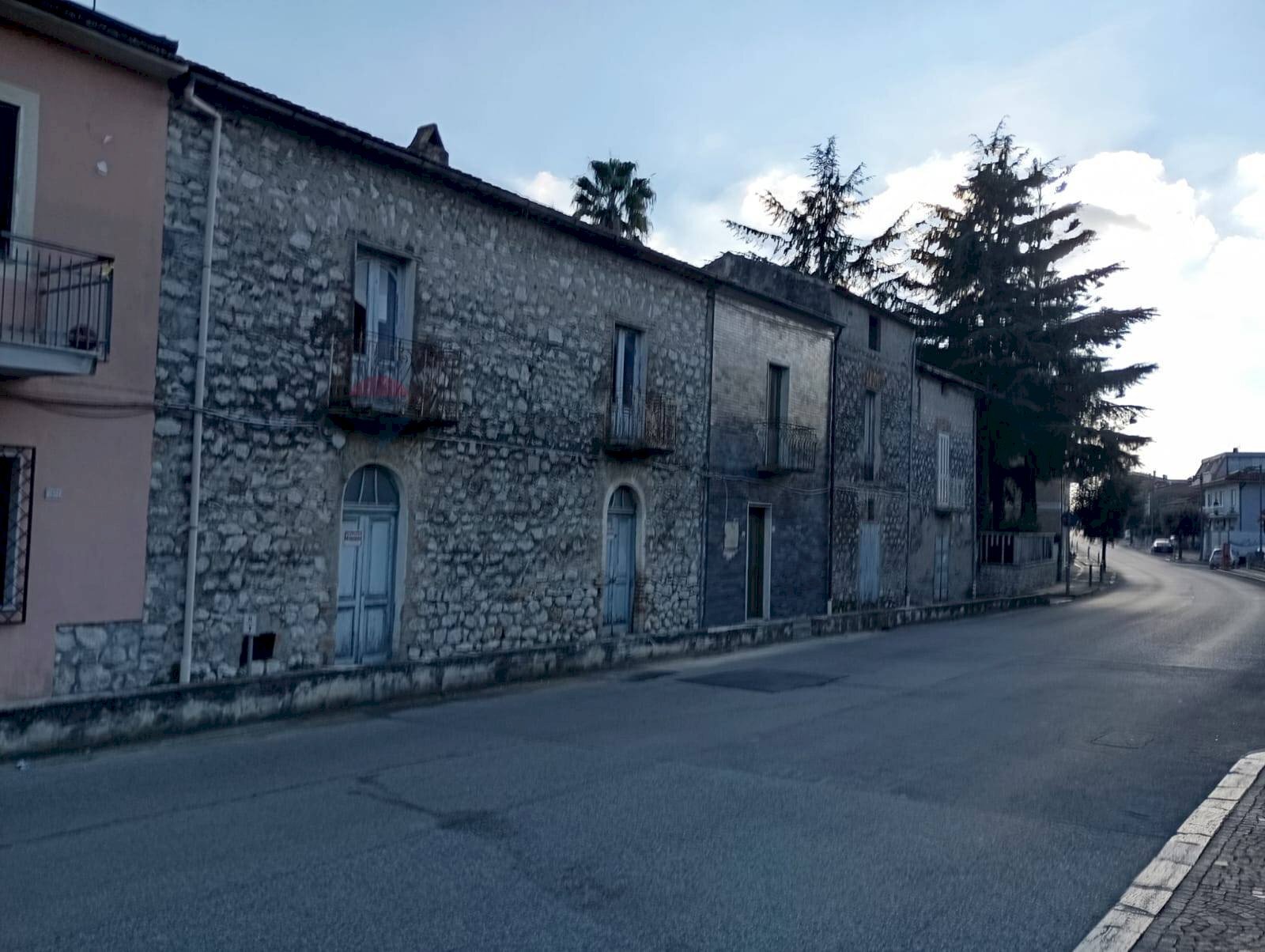 Edificio all\'aperto - Casa indipendente Santi Cosma e Damiano - foto 2