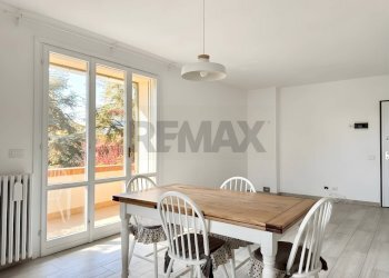 Sala da pranzo - Trilocale via Deledda
 
6, Reggio nell'Emilia - foto 5