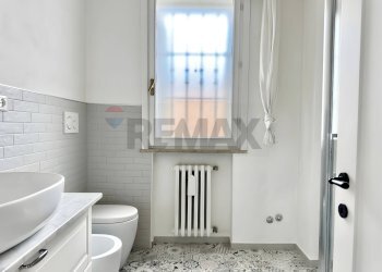 Bagno - Trilocale via Deledda
 
6, Reggio nell'Emilia - foto 10