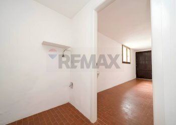 Hall / corridoio - Trilocale via Deledda
 
6, Reggio nell'Emilia - foto 21