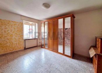 Camera / camera da letto - Three-room apartment Frazione Fornaci
 
86, Fagnano Olona - photo 12