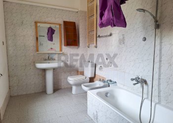 Bagno - Three-room apartment Frazione Fornaci
 
86, Fagnano Olona - photo 19